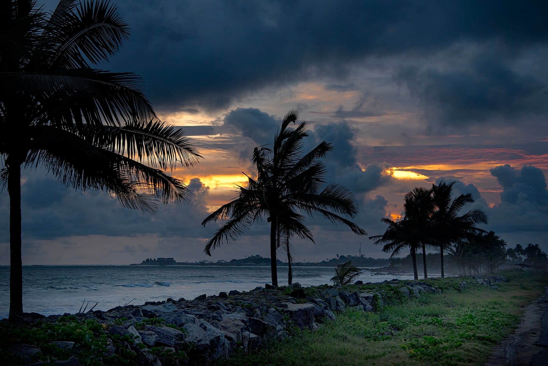 Beaches in Cape Coast — what to do and where to start